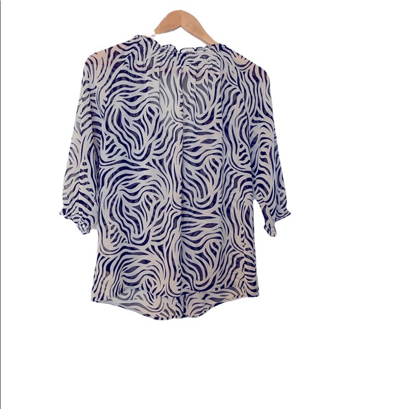 🦓 Fierce zebra print shear top (Medium Petite) - Picture 3 of 8